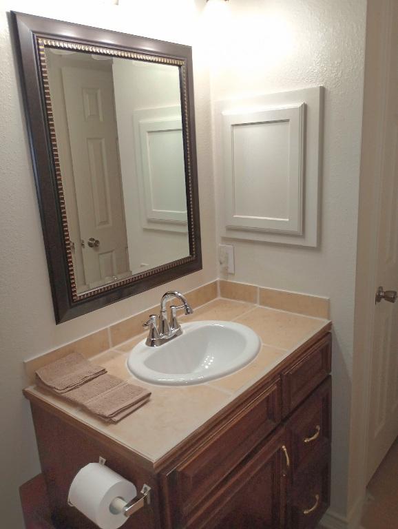 6637 River Oaks Dr, Kingsland, TX 78639 - bathroom with vanity