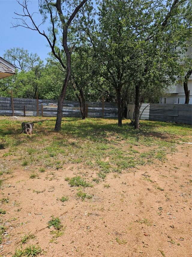 6637 River Oaks Dr, Kingsland, TX 78639 - view of yard