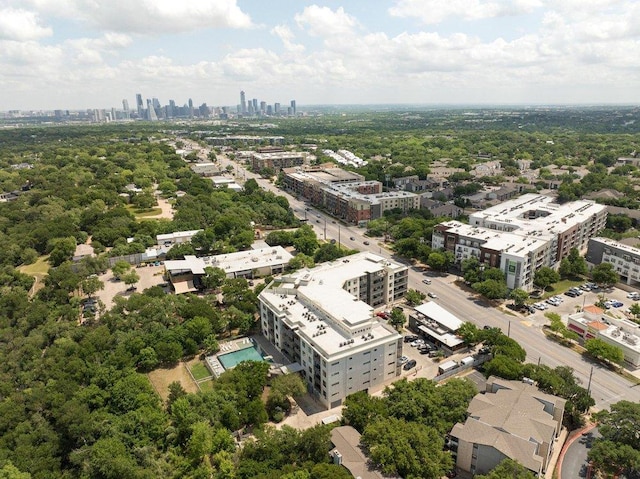 drone / aerial view with a view of city