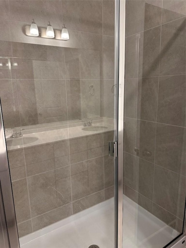 6401 Marsh Ln, Buda, TX 78610 - bathroom with a stall shower