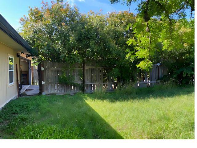 4307 Glenover, San Antonio, TX 78217 - view of yard with fence