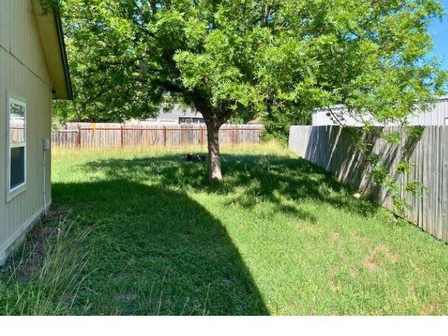 4307 Glenover, San Antonio, TX 78217 - view of yard
