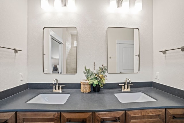 711 Livewater Ln, Georgetown, TX 78633 - full bath featuring double vanity