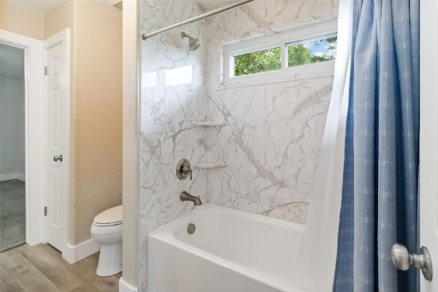 1400 Hargis Creek Trl, Austin, TX 78717 - bathroom with shower / bath combination with curtain, toilet, wood finished floors, and baseboards