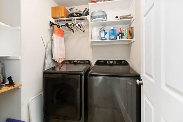 1400 Hargis Creek Trl, Austin, TX 78717 - washroom featuring washer and clothes dryer