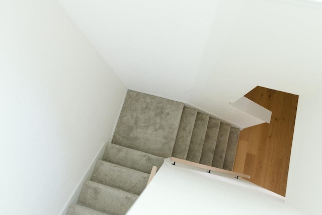 5711 Steven Creek Way, Austin, TX 78721 - view of staircase