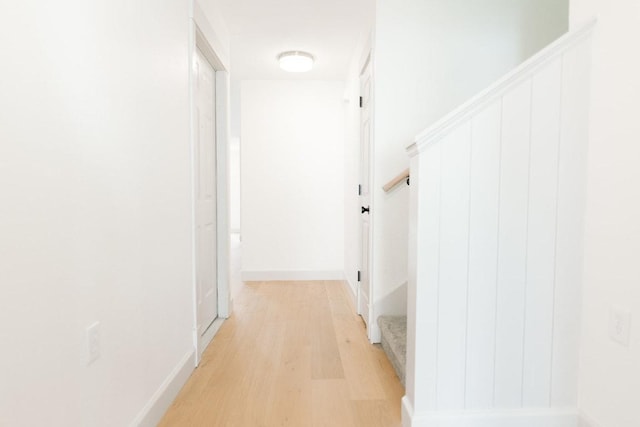 5711 Steven Creek Way, Austin, TX 78721 - corridor featuring light wood-type flooring