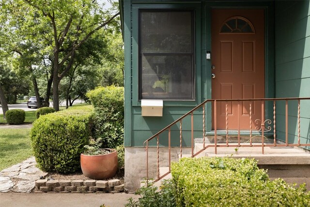 4903 Shoal Creek Blvd, Austin, TX 78756 - property entrance