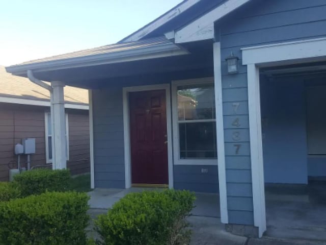 7437 Aspen Brook Dr, Austin, TX 78744 - photo 1