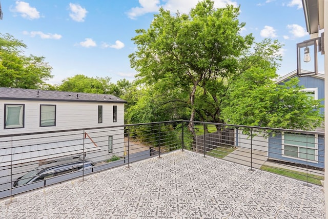 408 W 34th St, Austin, TX 78705 - view of patio / terrace