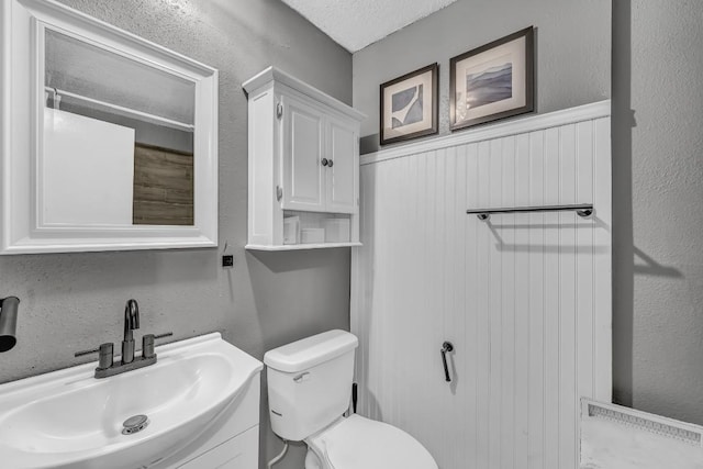 9623 County Road 347, Caldwell, TX 77836 - half bath with vanity and toilet