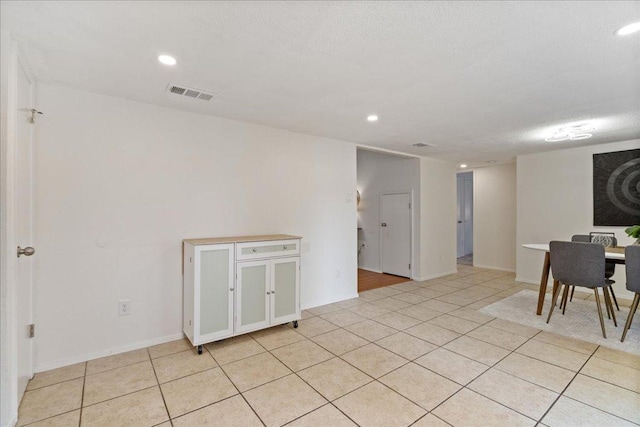 7918 Copano Dr, Austin, TX 78749 - unfurnished room featuring recessed lighting, light tile patterned flooring, and baseboards