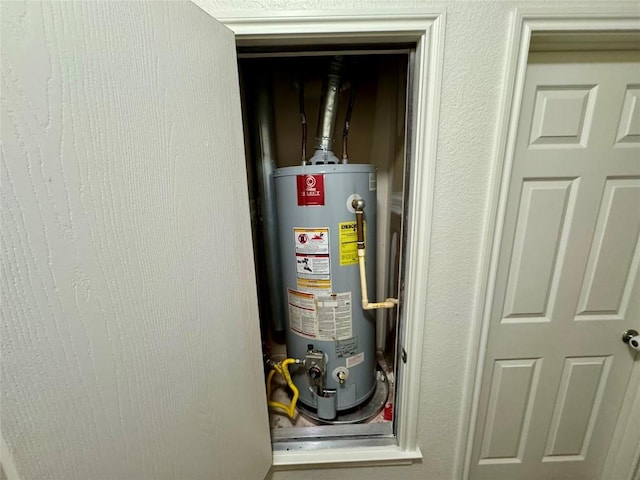 10608 Plains Trl Unit B, Austin, TX 78758 - utility room with water heater