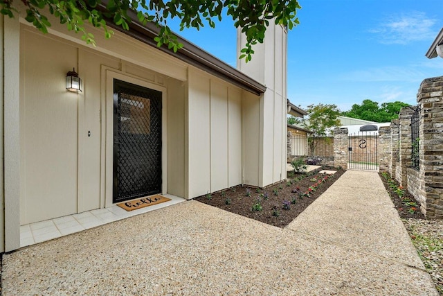 7916 Ridgeline N, Austin, TX 78731 - view of exterior entry with a gate