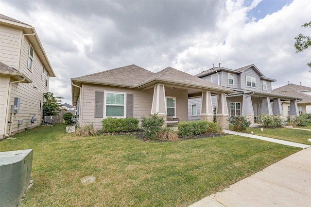 view of front of house featuring a front yard