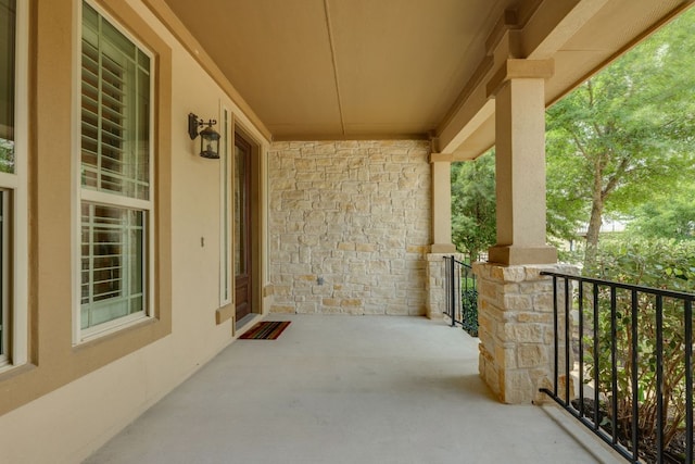 4101 Front Range Ln, Austin, TX 78732 - view of covered porch