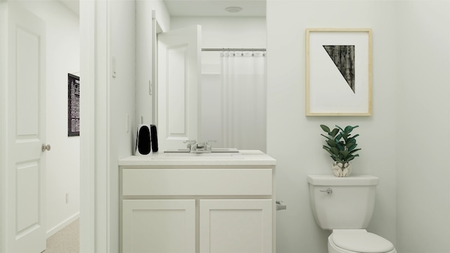 bathroom with toilet, baseboards, a shower with shower curtain, and vanity