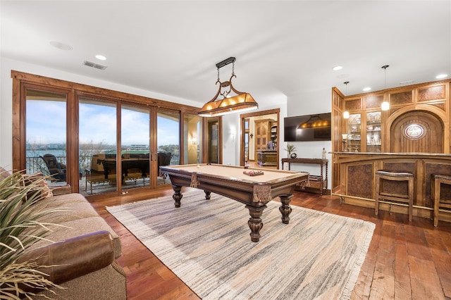 playroom featuring recessed lighting, pool table, visible vents, and hardwood / wood-style flooring