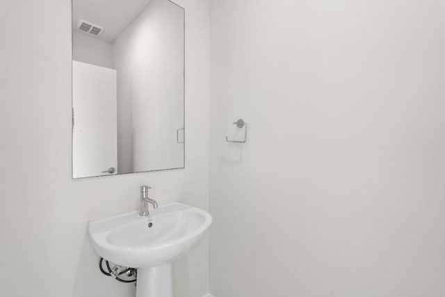 301 W Stassney Ln Unit 3, Austin, TX 78745 - bathroom featuring a sink