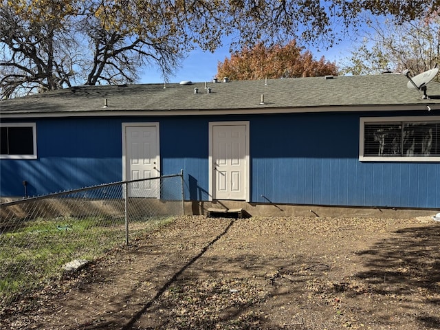 8105 Dowling Cv, Austin, TX 78745 - back of property