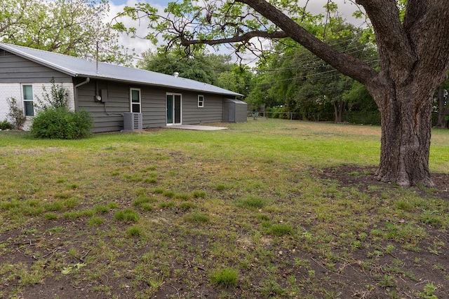 7515 Daugherty St, Austin, TX 78757 - view of yard with central AC