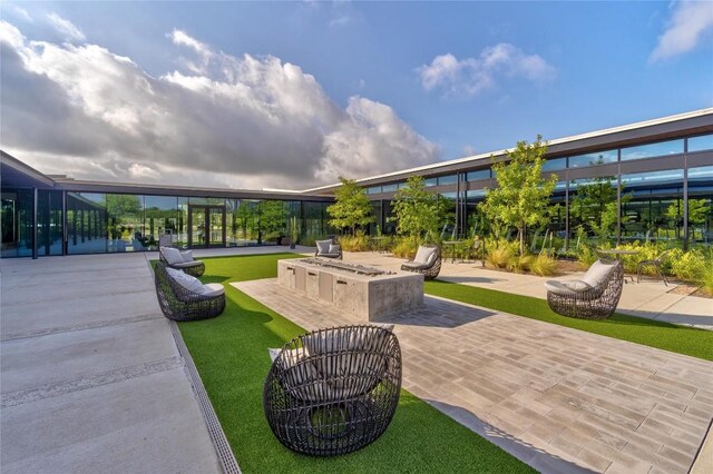 8600 Chrysler Bnd, Austin, TX 78744 - view of surrounding community