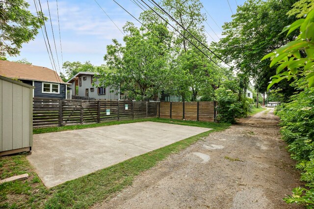 1613 Garden St, Austin, TX 78702 - view of patio