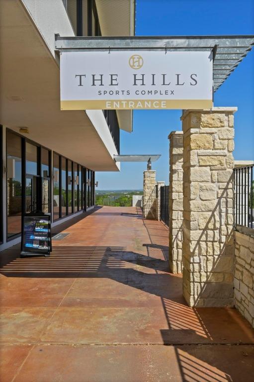 52 Club Estates Pkwy, The Hills, TX 78738 - photo 37