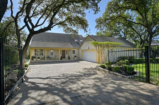 52 Club Estates Pkwy, The Hills, TX 78738 - photo 4