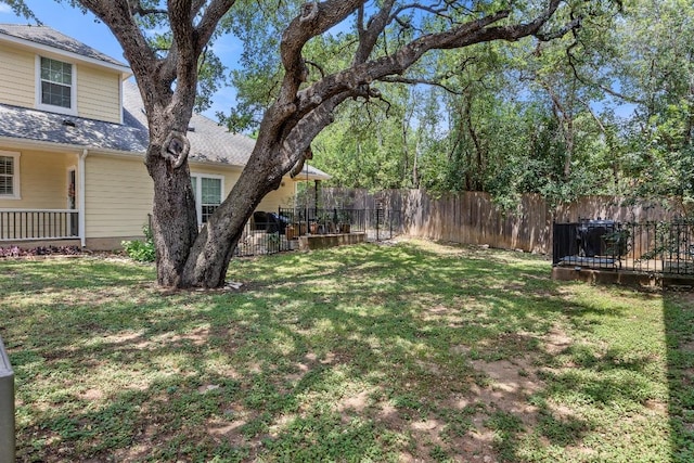 6704 Menchaca Rd Unit 43, Austin, TX 78745 - view of yard