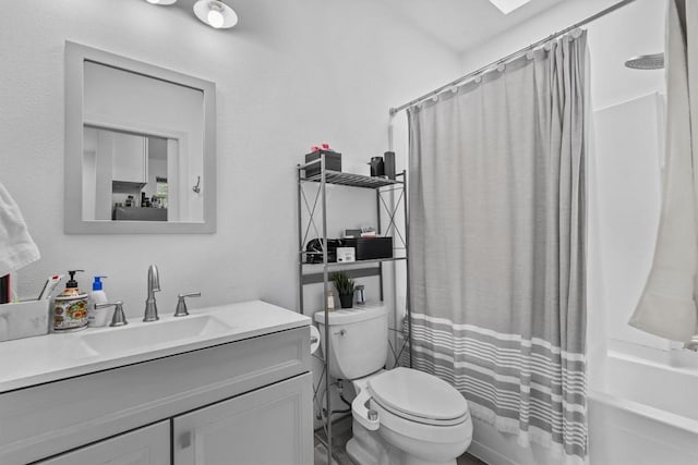 5414 Duval St, Austin, TX 78751 - full bath with shower / bath combo with shower curtain and vanity