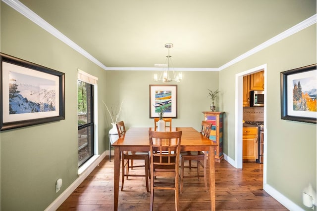 2100 Four Oaks Ln, Austin, TX 78704 - dining area featuring dark wood-type flooring, ornamental molding, a chandelier, and baseboards