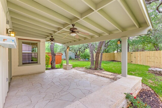 view of patio featuring a fenced backyard and ceiling fan