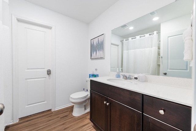 2204 Nightview Dr, Pflugerville, TX 78660 - bathroom featuring wood finished floors and vanity