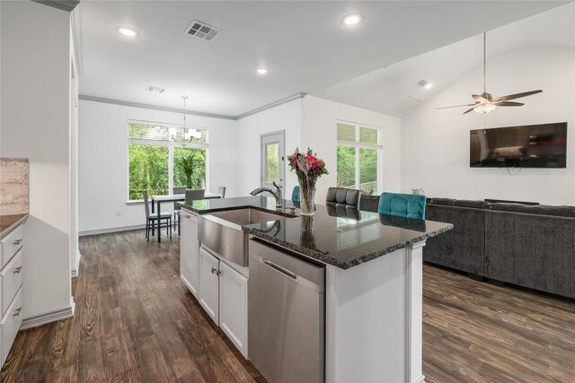 4118 Cripple Creek Dr, Temple, TX 76502 - kitchen with stainless steel dishwasher, a sink, plenty of natural light, a chandelier, and recessed lighting