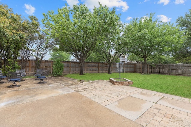 view of patio featuring a fenced backyard