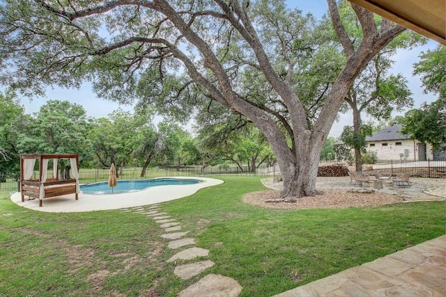 228 Marbella Way, Georgetown, TX 78633 - view of yard with a patio area