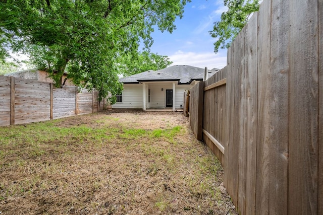 1214 Vargas Rd Unit B, Austin, TX 78741 - view of fenced backyard