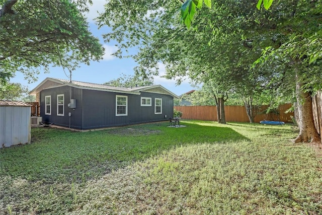 8221 Renton Dr, Austin, TX 78757 - back of property featuring cooling unit