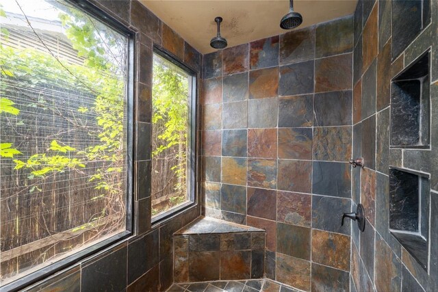 2907 Pinecrest Dr, Austin, TX 78757 - full bath with a tile shower