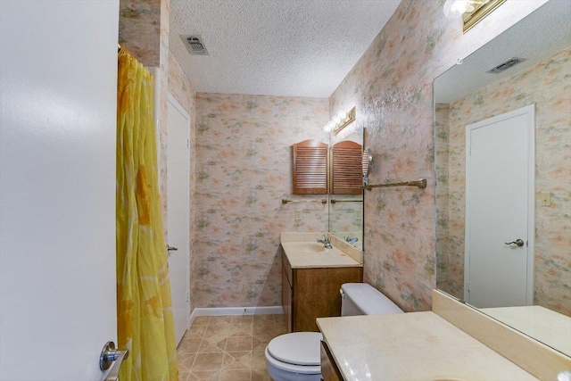 8518 Fathom Cir Unit 107, Austin, TX 78750 - full bath featuring toilet, vanity, a textured ceiling, wallpapered walls, and baseboards