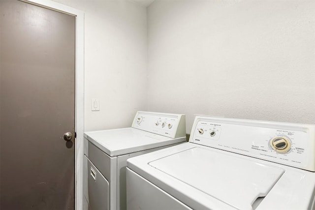 7305A/B Grand Canyon Dr, Austin, TX 78752 - photo 17
