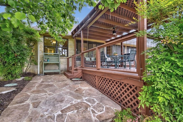 view of patio with a ceiling fan