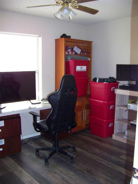 2805 Davis St, Taylor, TX 76574 - photo 8