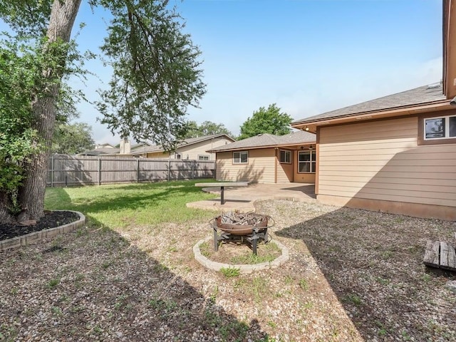 11911 Aloe Vera Trl, Austin, TX 78750 - fenced backyard featuring a patio area