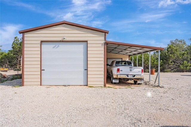 garage featuring a garage