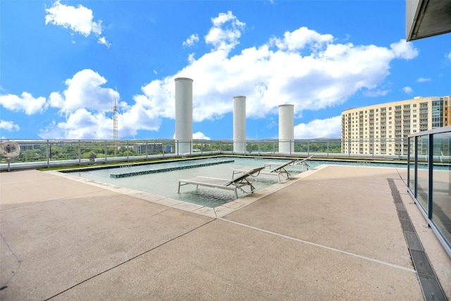 view of swimming pool