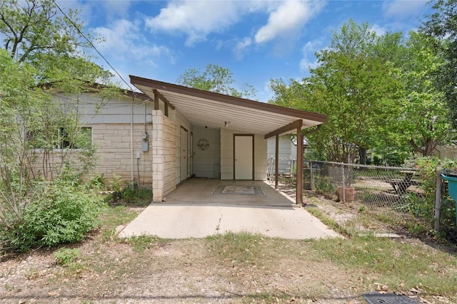 607 Gilmore St, Taylor, TX 76574 - view of car parking featuring fence