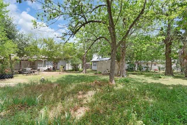 607 Gilmore St, Taylor, TX 76574 - view of yard featuring fence