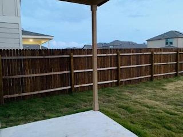 view of yard featuring a patio